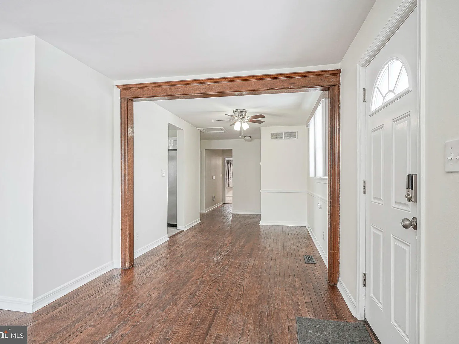 3 bed, 2.0 bath, 1260 sqft, $2,850 — Photo 4