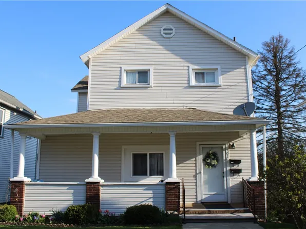 102 W Chartes St, New Castle, PA 16102