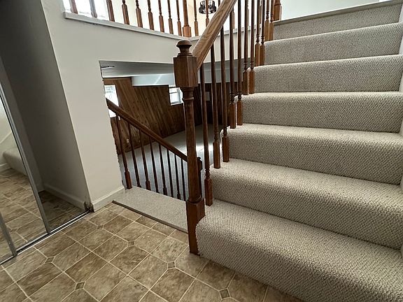 3rd image of 4007 Graybridge East Dr