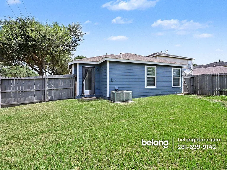 20739 Dickinson Manor Ln — Photo 23