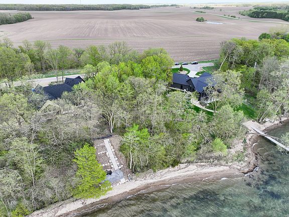 4th image of 13 Pilgrim Point Rd NW