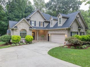 309 Pearce Dr, Jamestown, NC 27282