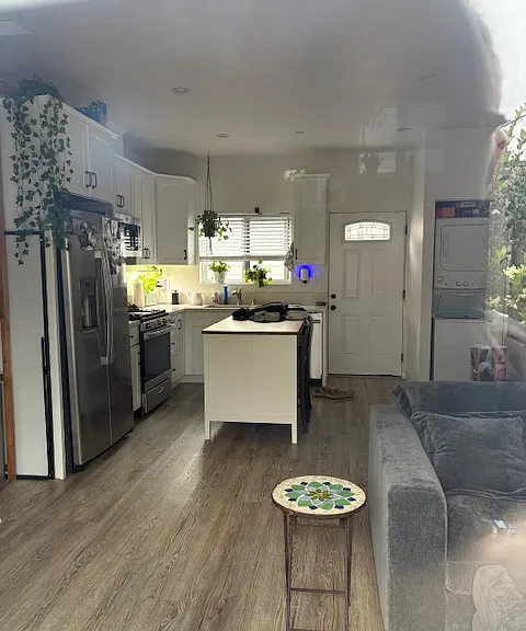 14127 Hamlin St — Photo 4