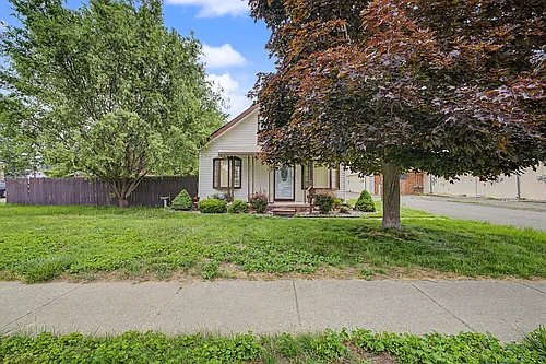 29438 Elmwood St Photo 1