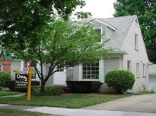 3668 Betsy Ross Dr, Royal Oak, MI