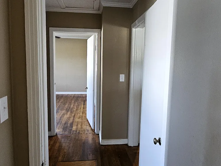 310 W Lafayette St — Photo 36