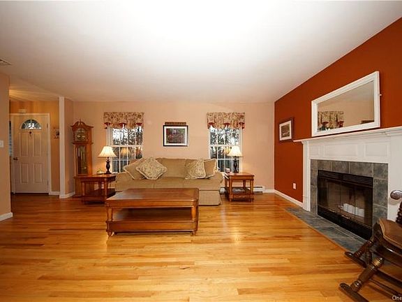 5th image of 5 Vincent Dr