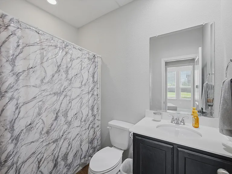 420 Milverton Dr — Photo 23
