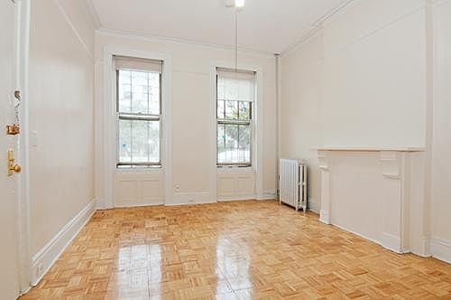 1st image of 584 Sterling Pl APT 1