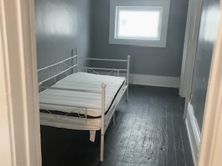 121 N Russell St #2A — Photo 8