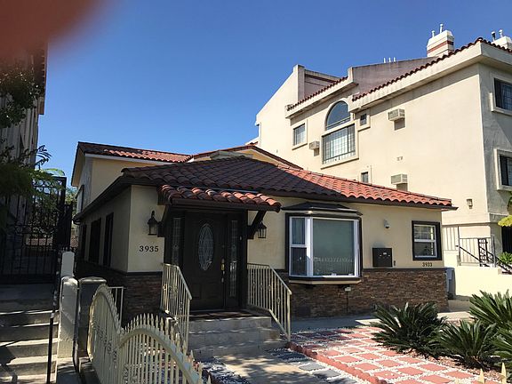 2nd image of 3935 Inglewood Blvd