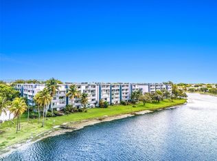 9357 Fontainebleau Blvd #207D, Miami, FL 33172