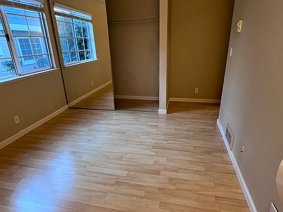 5th image of 2738 Somerset Park Cir