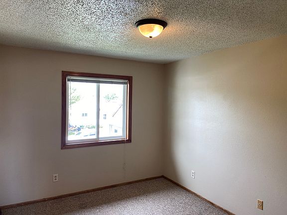 4th image of 426 S 11th St #1