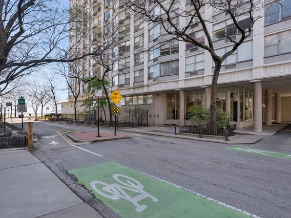 5757 N Sheridan Rd APT 4C, Chicago, IL 60660