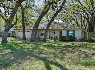 7245 Allyn Dr, Azle, TX 76020