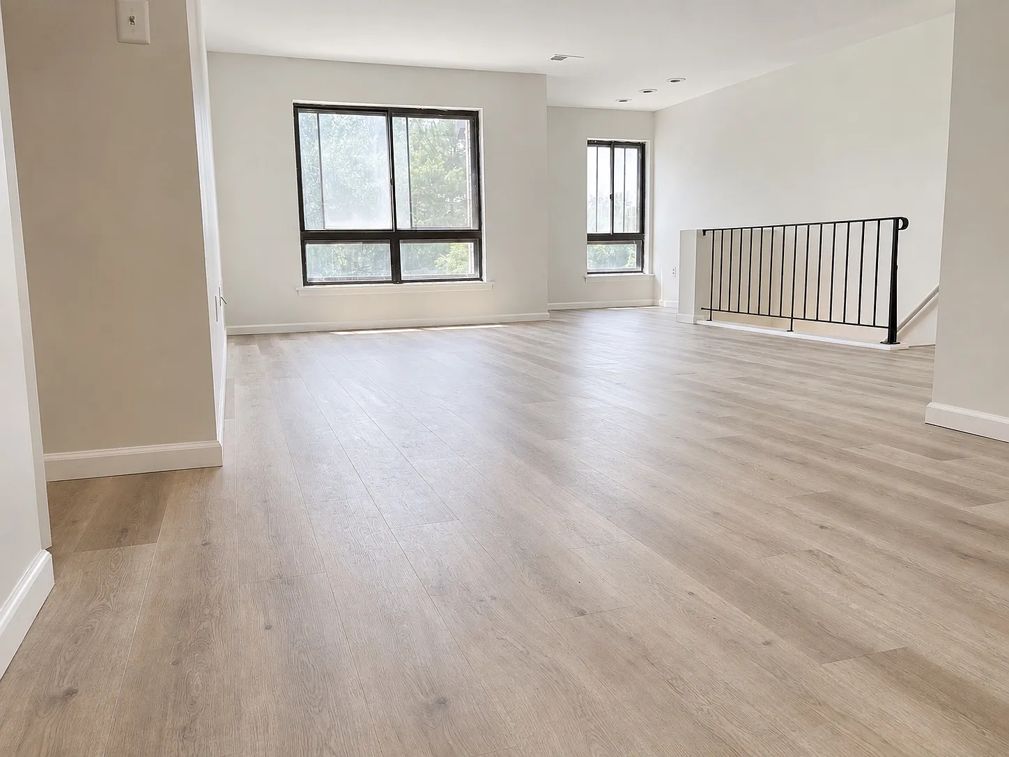 2 bed, 1200 sqft, $2,050 — Photo 2