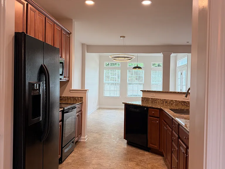 380 Battery Cir — Photo 4