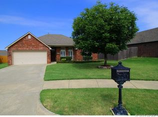 10105 E 100th Ct N, Owasso, OK 74055