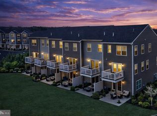 18 Silas Ln, Laurel Springs, NJ 08021