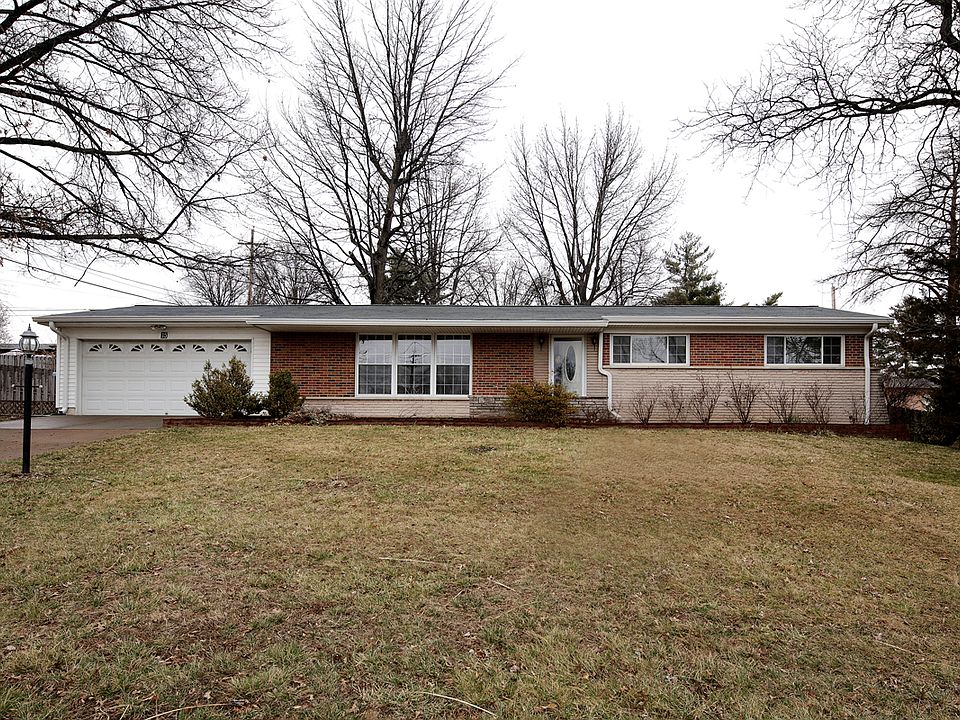 1st image of 15 Queensbrook Pl