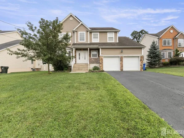 65 Murdock St, Fords, NJ 08863