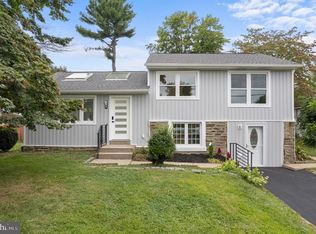 11044 Ferndale St, Philadelphia, PA 19116