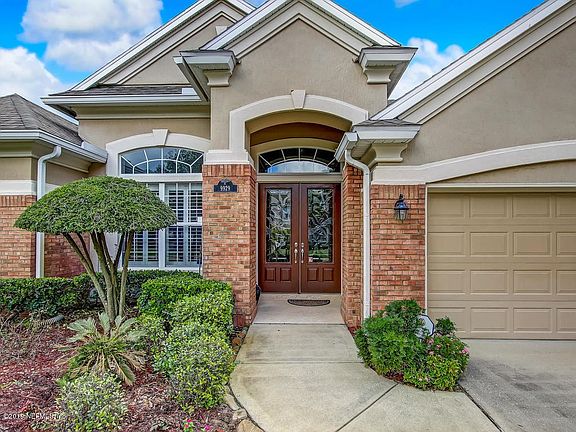 4th image of 9929 Watermark Ln W