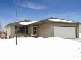 725 4th Ave SW, Plainview, MN 55964