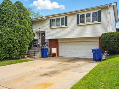 8729 Willow Rd, Hickory Hills, IL, 60457