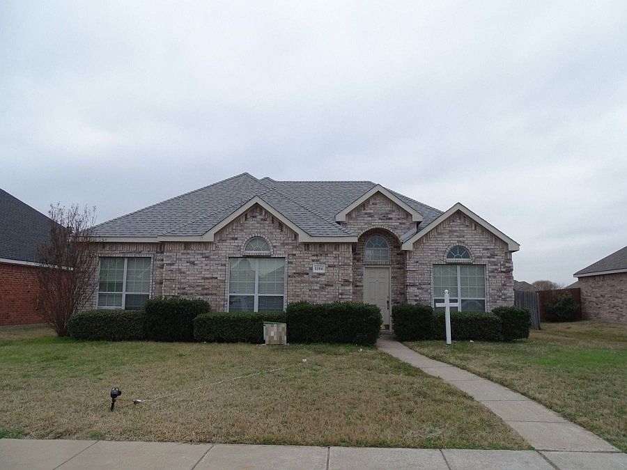 1st image of 1306 Red River Dr
