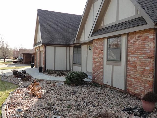 1st image of 2322 Hillside Dr