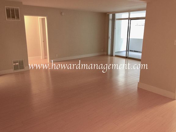 4th image of 537 San Vicente Blvd APT 307