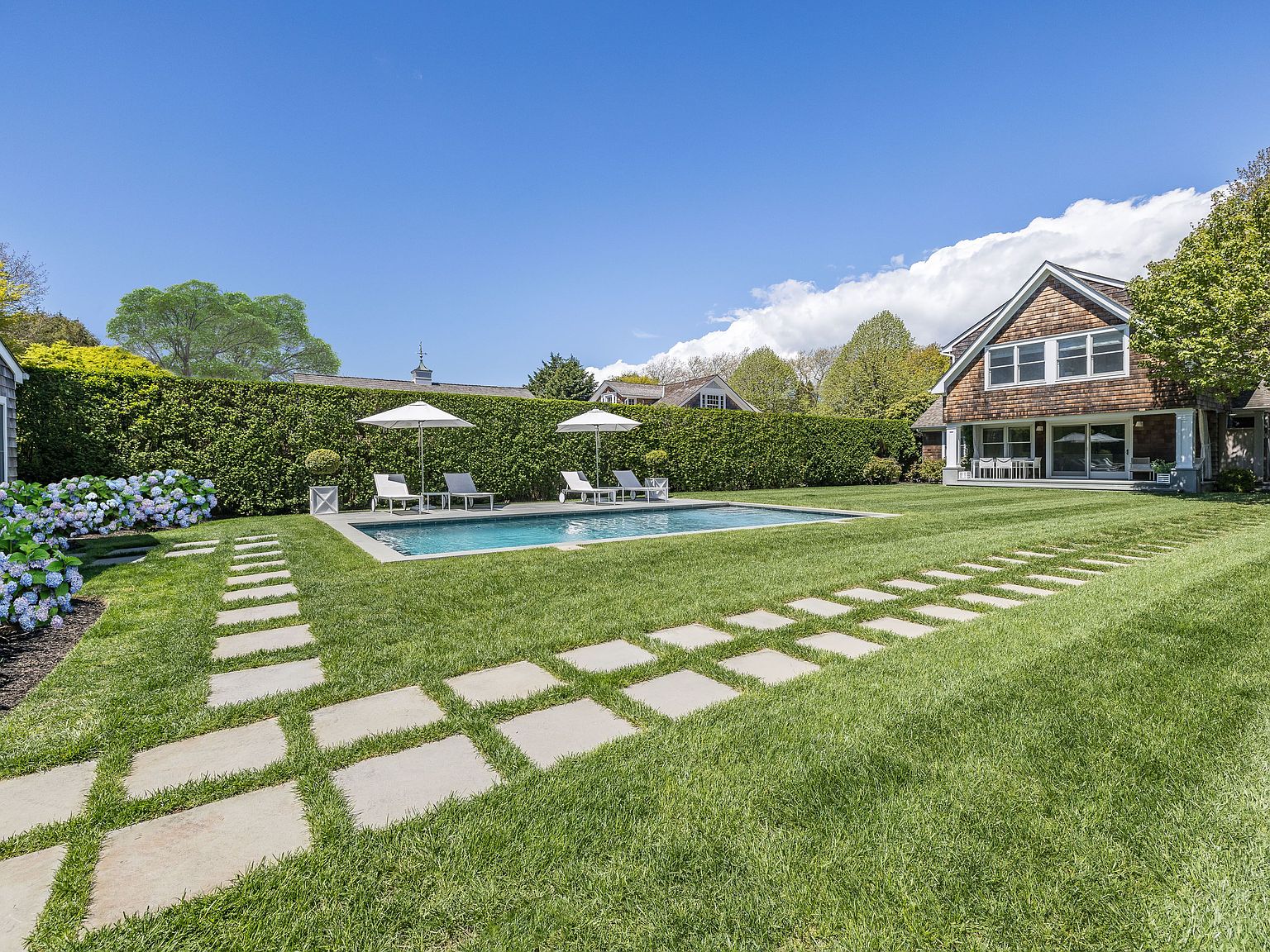 106 Pulaski St, Southampton, NY 11968 Zillow