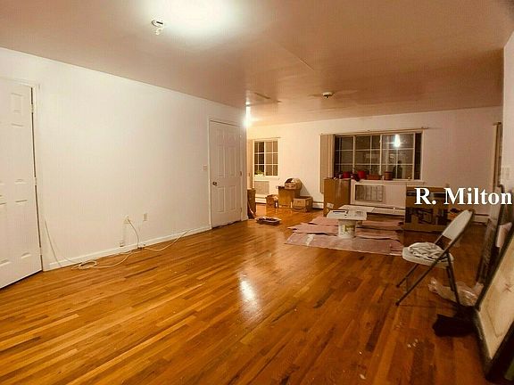 4th image of 53 W 192nd St #333