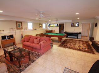 305 Anglesea Dr, North Wildwood, NJ 08260