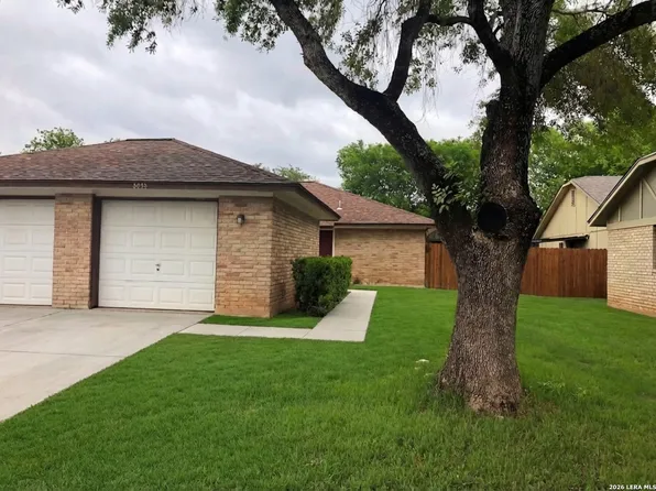 8833 Meadow Range, San Antonio, TX 78250