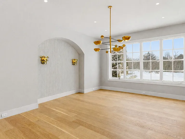 120 Halsey Ln — Photo 14