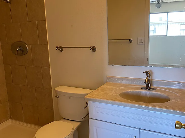 4718 N 20th Ave — Photo 22