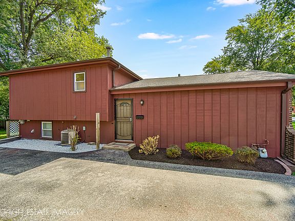 3rd image of 2816 Tennyson Pl