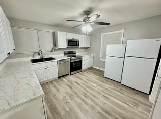 38 Decatur St, Portsmouth, VA 23702