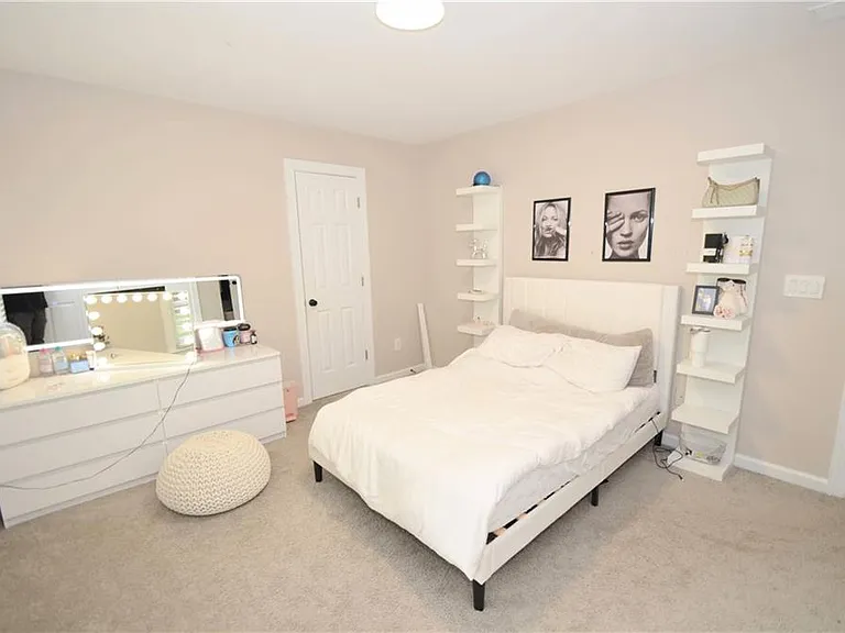 11210 Donnington Dr — Photo 13