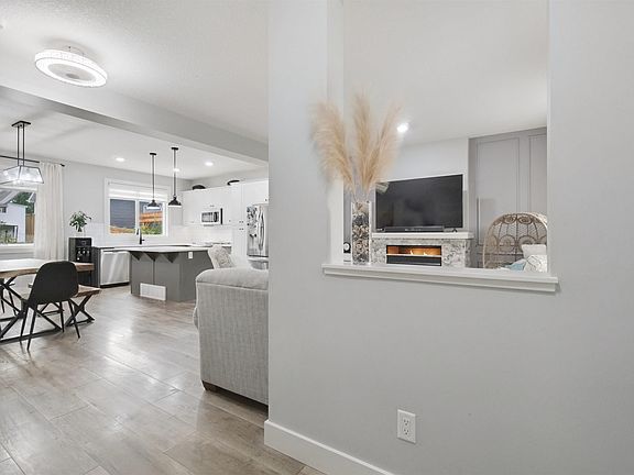 2nd image of 7603 Summerside Grande Blvd SW