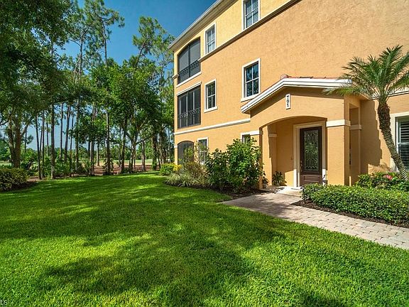 3rd image of 2650 Bolero Dr #7-1