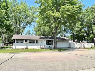 1005 E Zingler Ave, Shawano, WI 54166