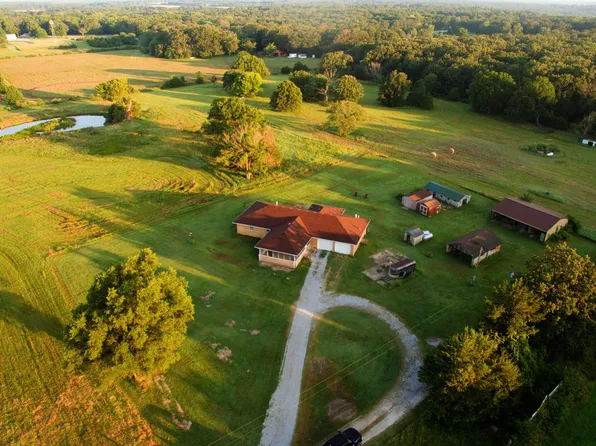 8250 Highway P, Neosho, MO 64850