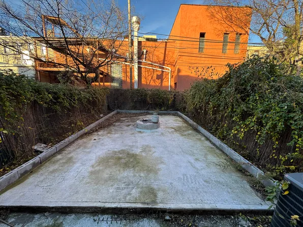 1775 Union Street image 1 of 15