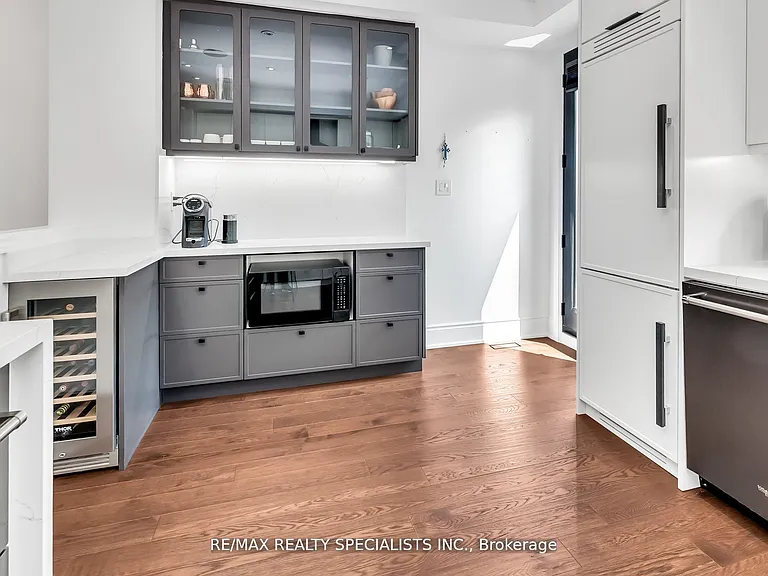7 Streight Ln — Photo 8