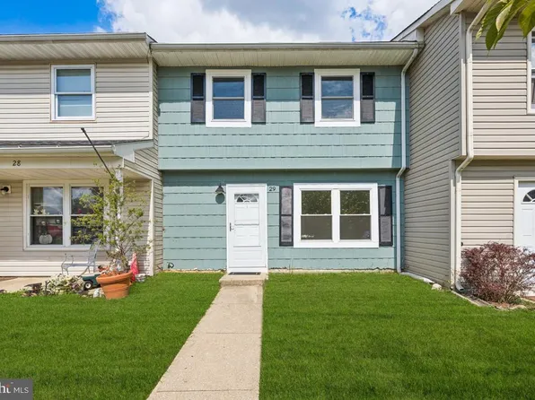 29 Vernon Ct, Sicklerville, NJ 08081