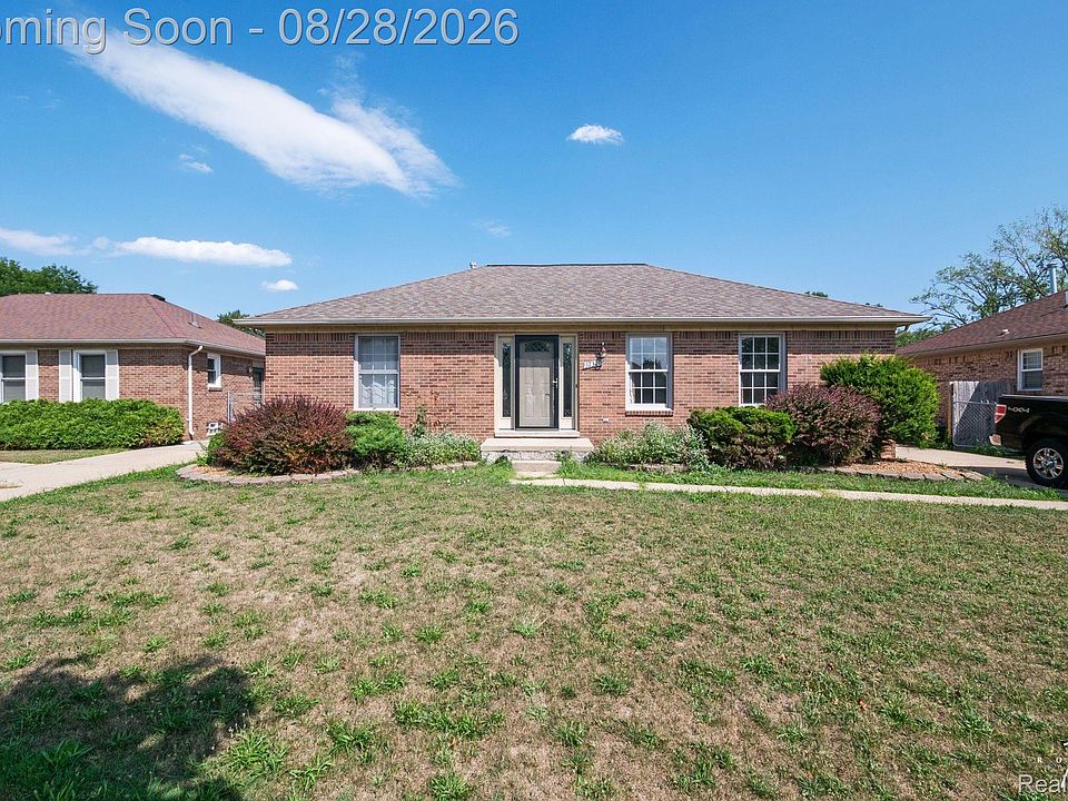 1st image of 32320 Warner Ct